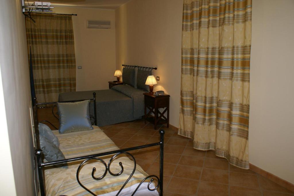Residence Hotel La Commenda Montefiascone Εξωτερικό φωτογραφία